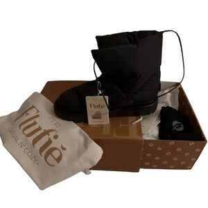 NEW Flufie Classic Jet Black Down Boot - Women's 10